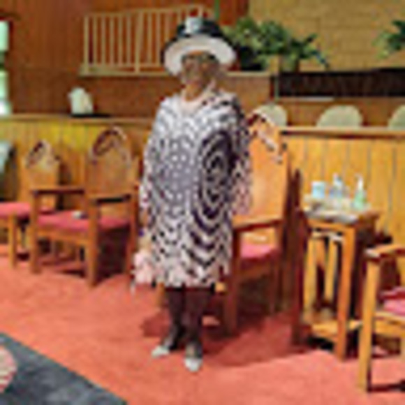 Meet your Posher, Sheila - Picture 1 of 1